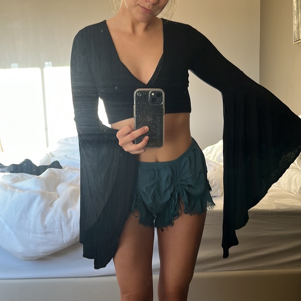 Bell sleeved shirt